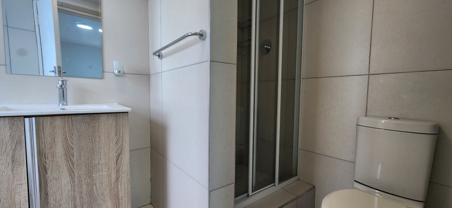 To Let 4 Bedroom Property for Rent in Bloubergrant Western Cape